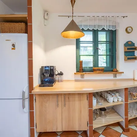 Dom Kamien Z Jacuzzi I Bilardem 度假居 斯克拉斯卡波伦巴