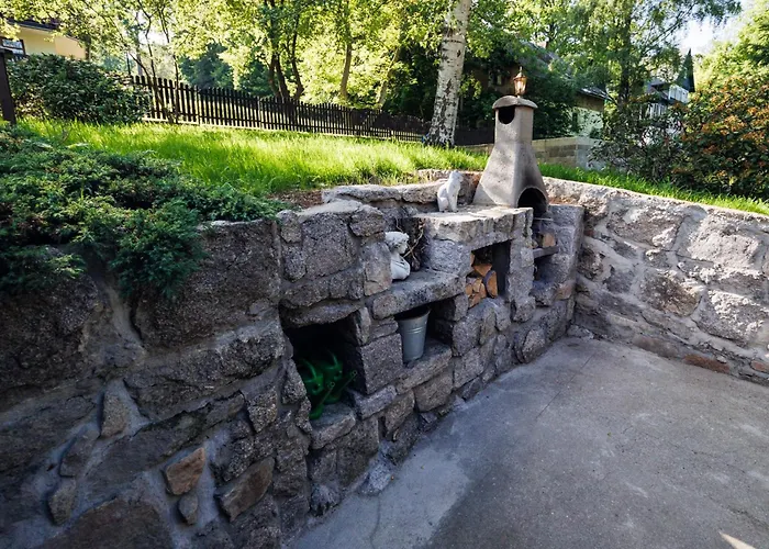 Dom Kamien Z Jacuzzi I Bilardem 度假居 *