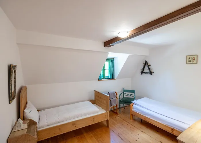 Dom Kamien Z Jacuzzi I Bilardem * 斯克拉斯卡波伦巴